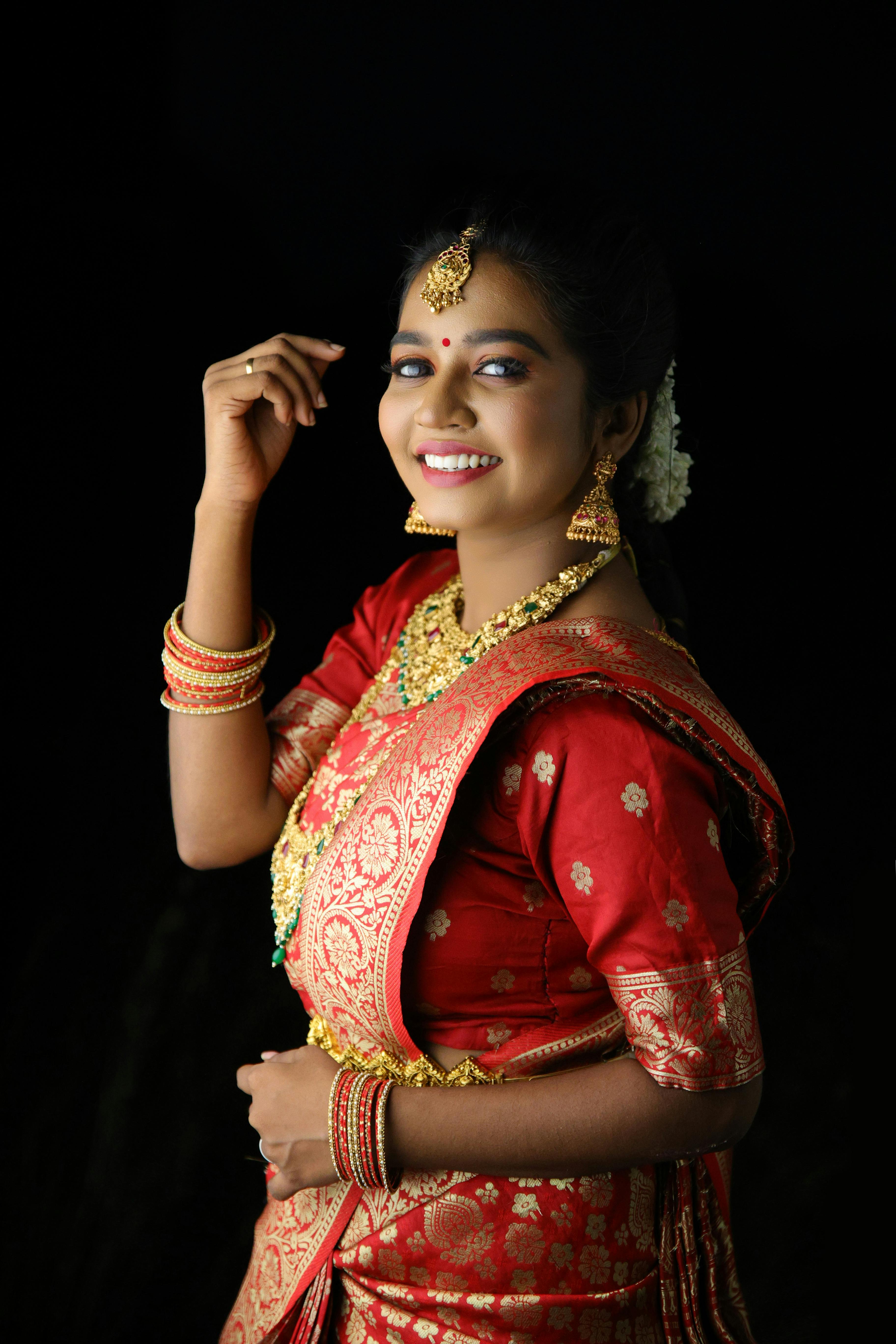 A smile is a curve that sets... - South Indian Bridal Pose | Facebook